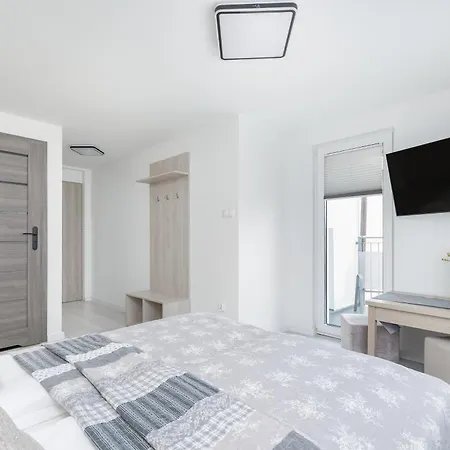 Jasne I Stylowe Z Balkonem W Kolobrzegu Blisko Plazy By Renters Kołobrzeg