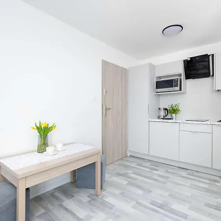 Jasne I Stylowe Z Balkonem W Kolobrzegu Blisko Plazy By Renters * 코워브제크