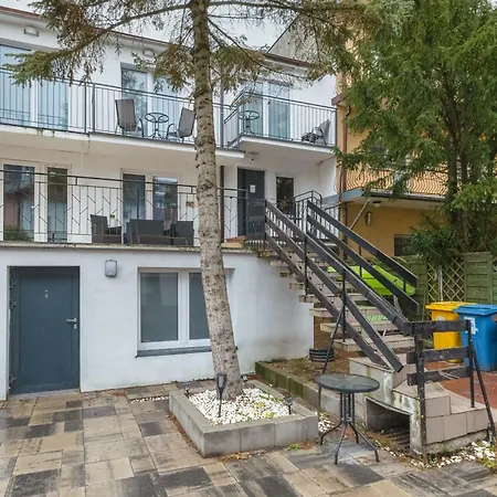 Jasne I Stylowe Z Balkonem W Kolobrzegu Blisko Plazy By Renters Apartman Kołobrzeg